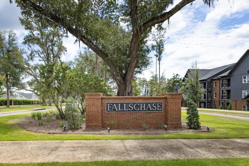 3 bedroom Detached at 164 Tulane Way, FallsChase, Tallahassee — photo 2