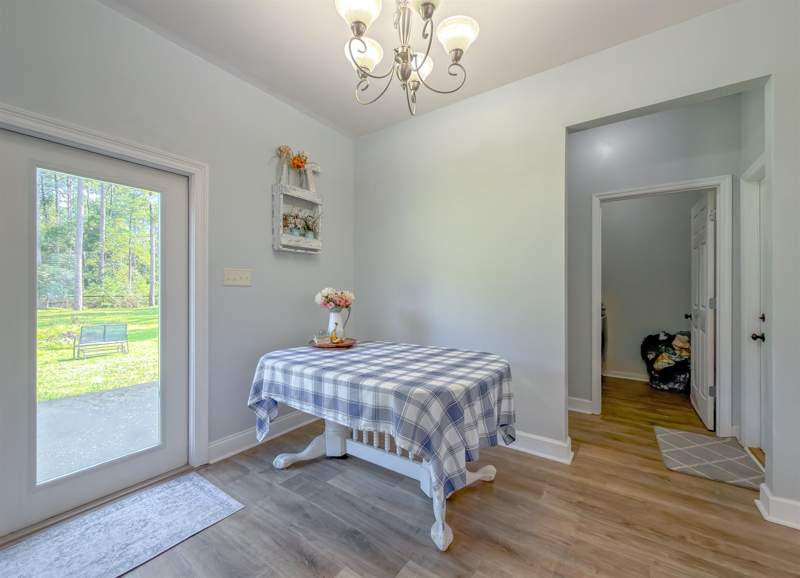 3 bedroom Detached at 407 Parkside Circle, The Park, Crawfordville — photo 5