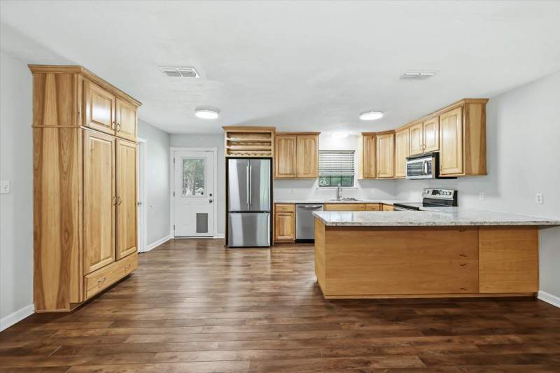 3 bedroom Detached at 104 Millwood Drive, Sugarmill, Havana — photo 5