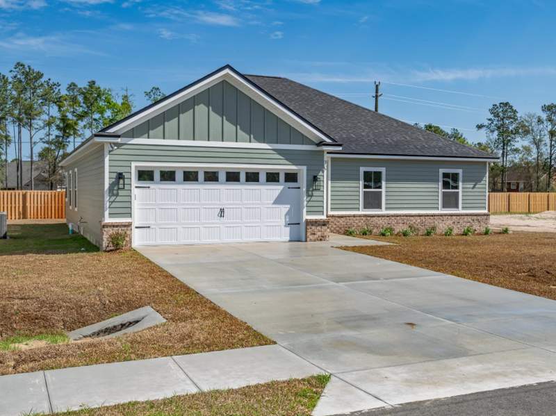 4 bedroom Detached at 10 Divine Loop, Pleasant Ridge, Crawfordville — photo 3