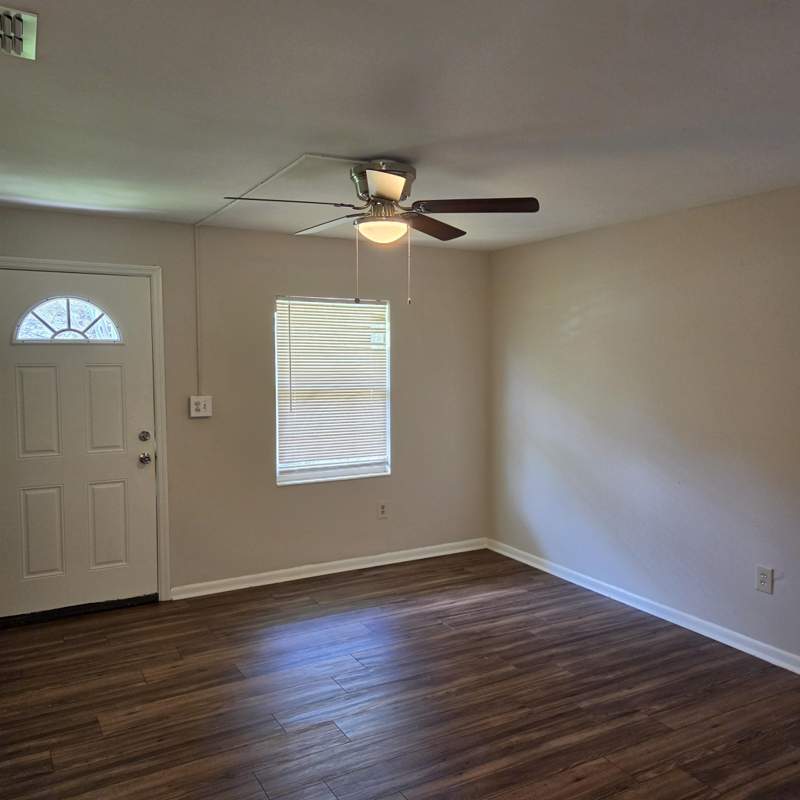 3 bedroom Detached at 2112 Melanie Drive, Caroline Courts, Tallahassee — photo 2