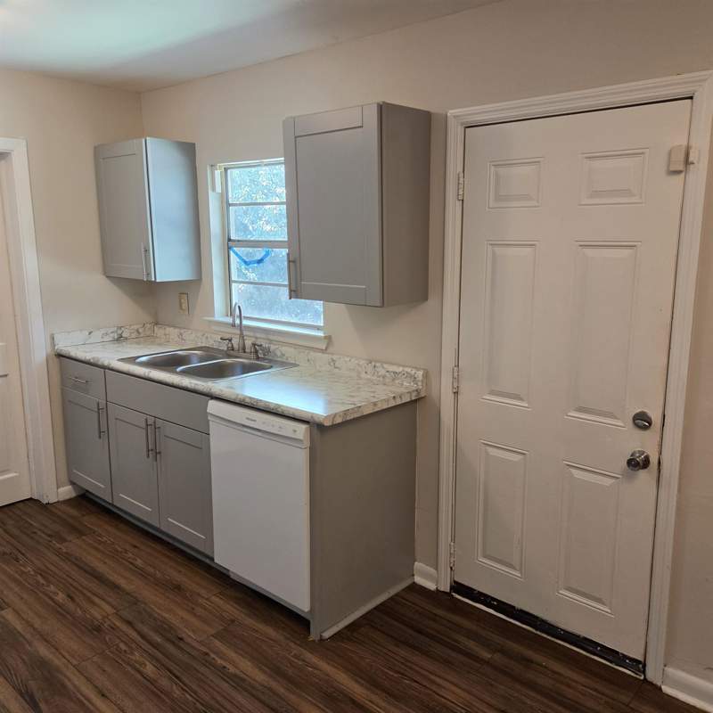 3 bedroom Detached at 2112 Melanie Drive, Caroline Courts, Tallahassee — photo 5