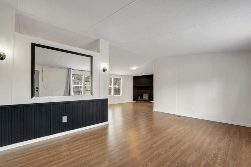 4 bedroom ManufacturedHome at 8316 Pin Oak Road, The Forest, Tallahassee — photo 5