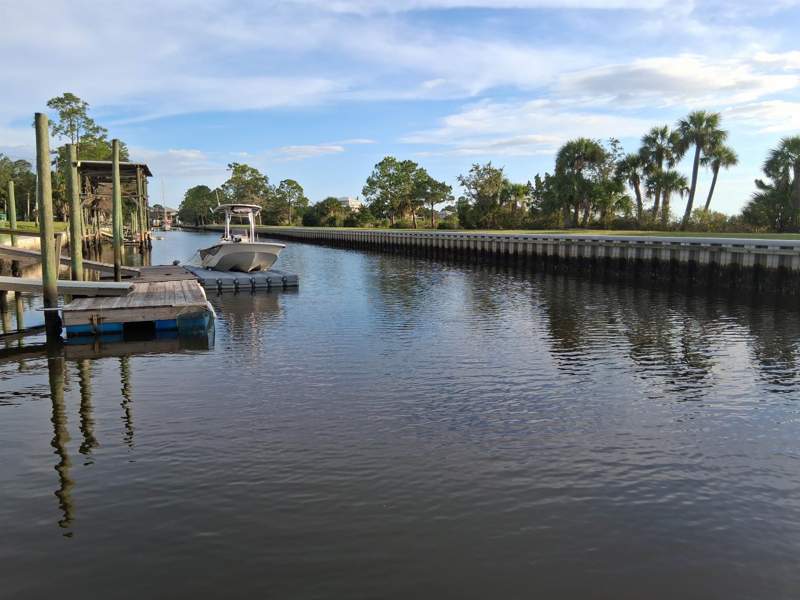 1 bedroom ManufacturedHome at 313 Canal Street, Shell Point Beach, Crawfordville — photo 5