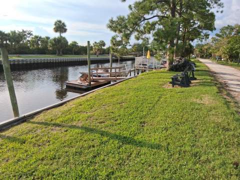 313 Canal Street, Crawfordville FL - photo 7 of 13