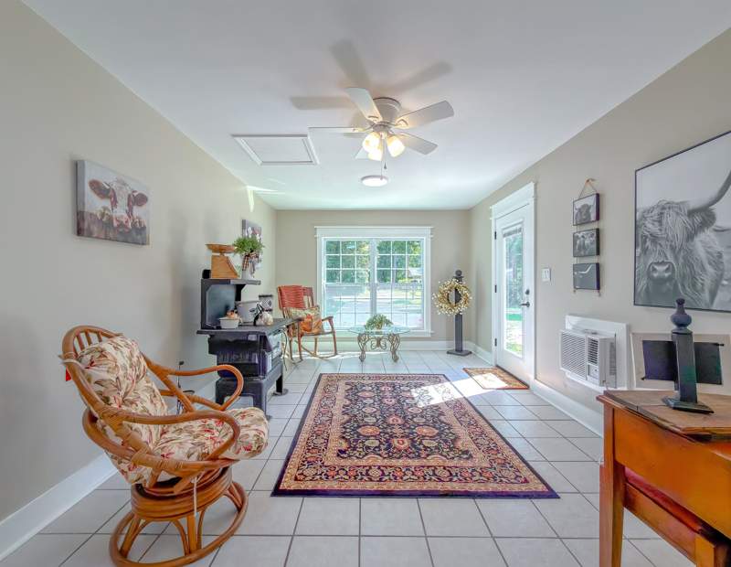 4 bedroom Detached at 2210 wall Street, wallwood Heights, Tallahassee — photo 4