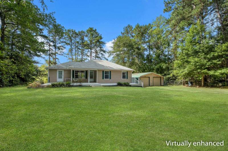 3 bedroom Detached at 796 Springbrook Road, Springbrook, Havana — photo 3