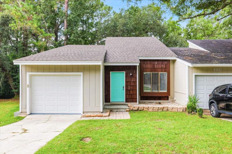 2 bedroom Townhouse at 4941 Easy Street, Old Bainbridge Villas, Tallahassee — photo 3