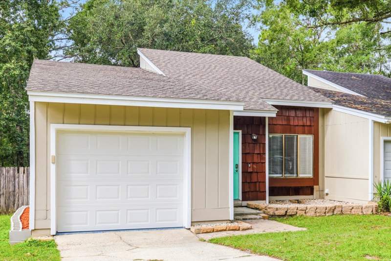 2 bedroom Townhouse at 4941 Easy Street, Old Bainbridge Villas, Tallahassee — photo 4