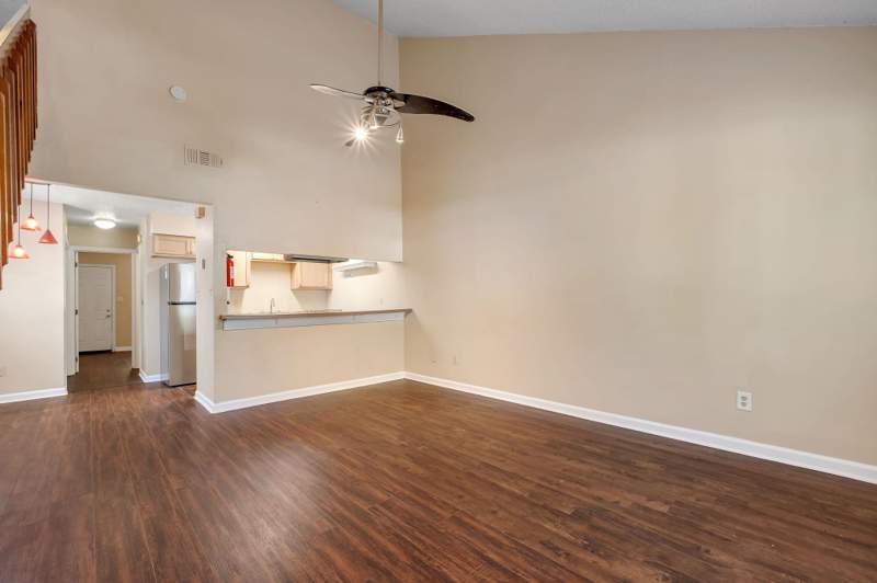 2 bedroom Townhouse at 2472 Talco Hills Drive, Talco Hills, Tallahassee — photo 2
