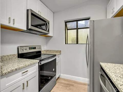 136 W Whetherbine Way, Tallahassee FL - photo 7 of 36