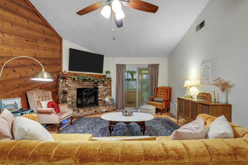 2 bedroom Townhouse at 2028 Canewood Court, Carrollwood Unrecorded, Tallahassee — photo 3
