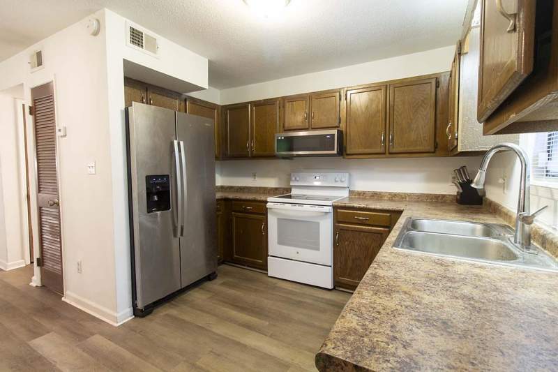 2 bedroom Townhouse at 1021 Crossing Brook Way, Rockbrook East, Tallahassee — photo 3