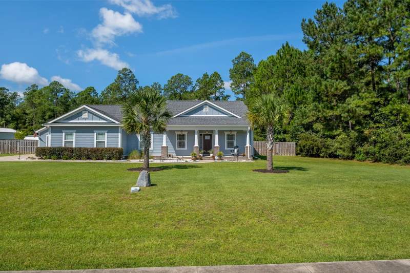 3 bedroom Detached at 617 Parkside Circle, The Park, Crawfordville — photo 2