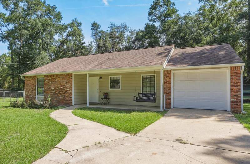 2 bedroom Detached at 5810 Bombadil Court, Lakewood Estates, Tallahassee — photo 2
