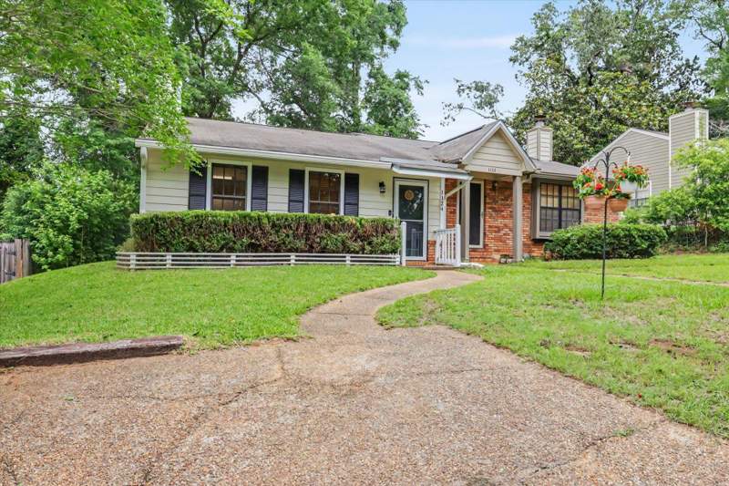 2 bedroom Townhouse at 1124 Brafforton Drive, Chases Ridge, Tallahassee — photo 3