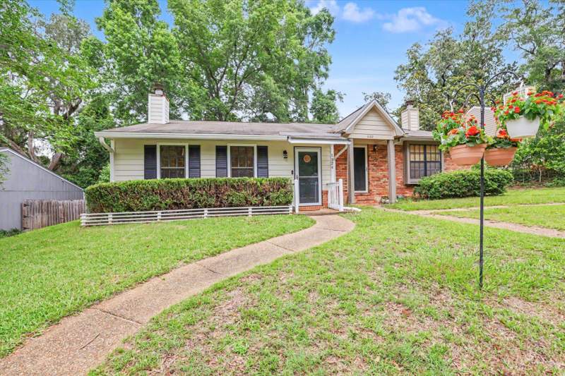 2 bedroom Townhouse at 1124 Brafforton Drive, Chases Ridge, Tallahassee — photo 4