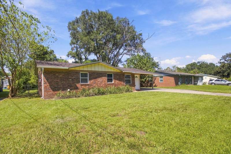 3 bedroom Detached at 310 Lancaster Drive, Bradford Manor, Tallahassee — photo 3