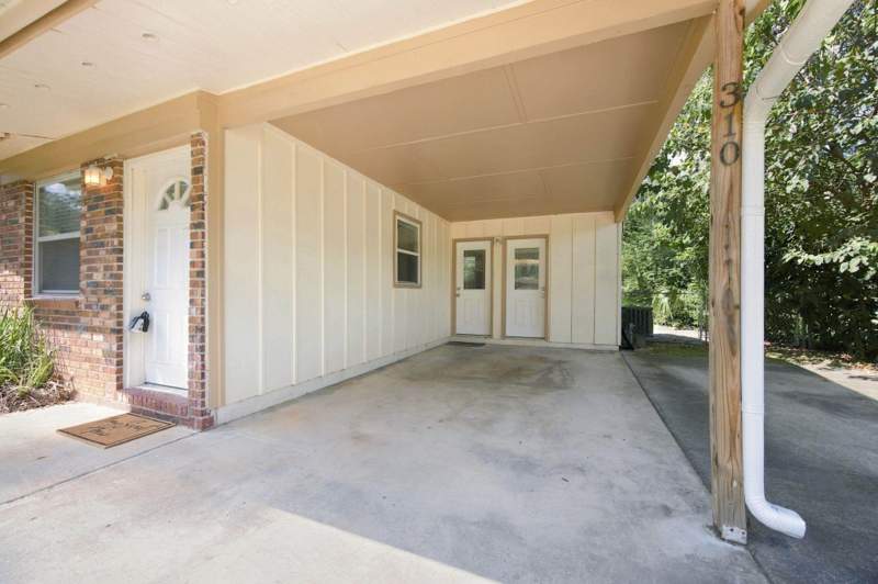 3 bedroom Detached at 310 Lancaster Drive, Bradford Manor, Tallahassee — photo 4