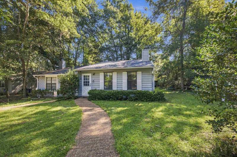 2 bedroom Townhouse at 226 Parkbrook Circle, Park Brook Crossing, Tallahassee — photo 2