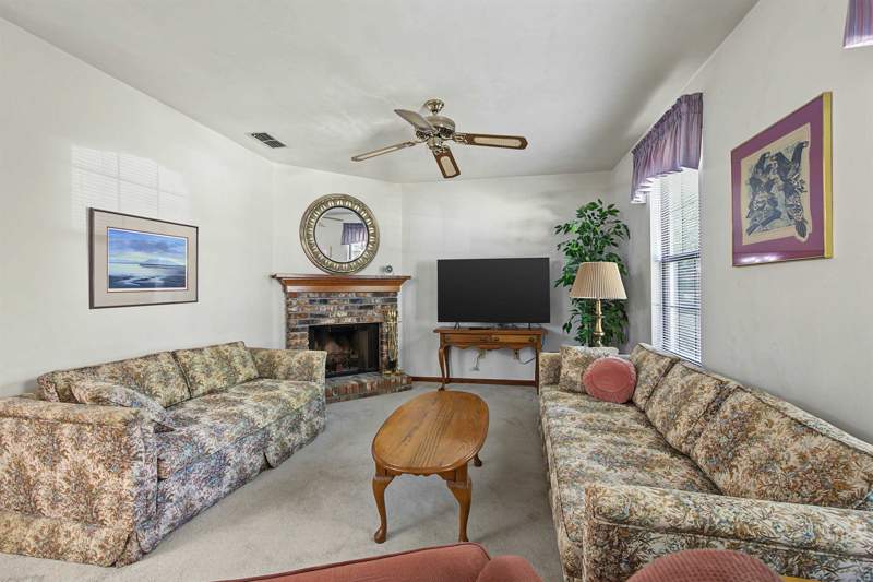 2 bedroom Townhouse at 226 Parkbrook Circle, Park Brook Crossing, Tallahassee — photo 4