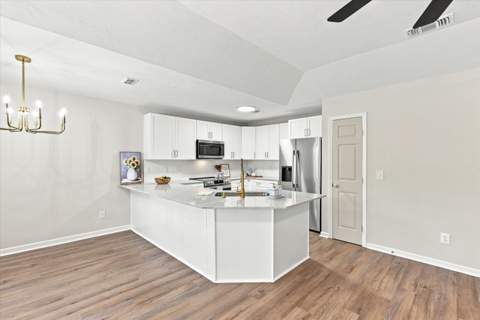 4411 Stratfordshire Court, Tallahassee FL - photo 12 of 52