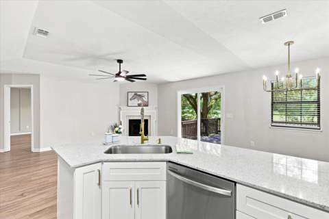 4411 Stratfordshire Court, Tallahassee FL - photo 15 of 52