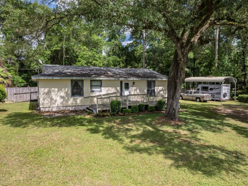3 bedroom Detached at 71 Oak Street, Hudson Heights, Crawfordville — photo 2