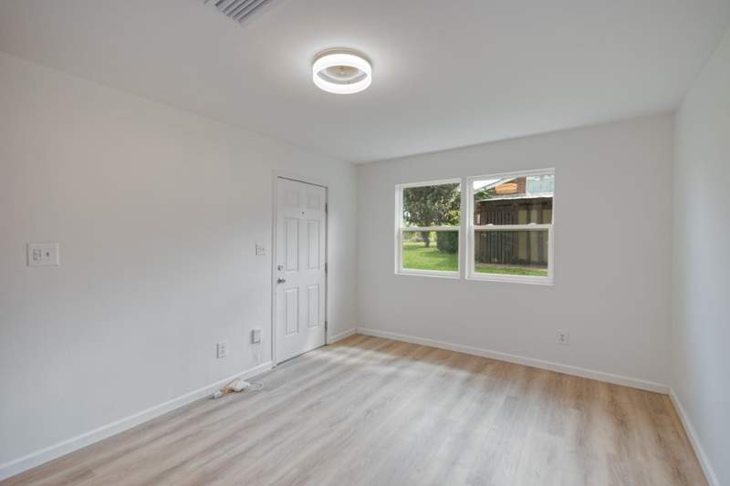 2 bedroom Detached at 1214 N Macomb Street, Capital Heights, Tallahassee — photo 3