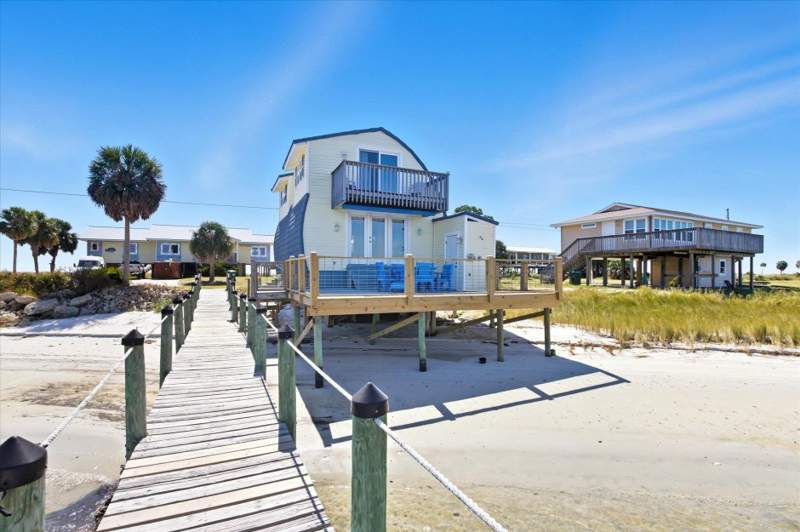 2 bedroom Detached at 1630 Alligator Drive, Alligator Point, Alligator Point — photo 2