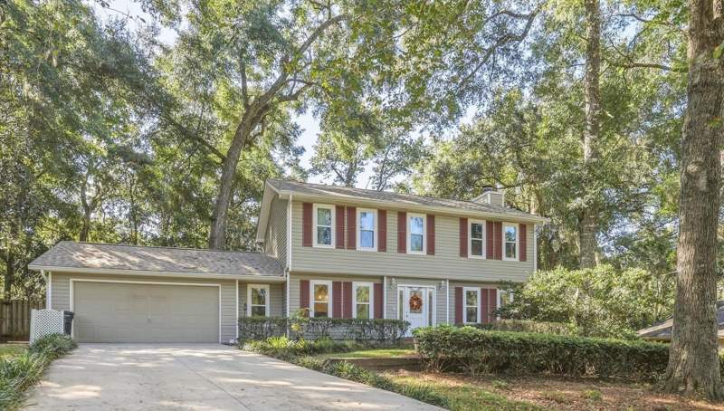 3 bedroom Detached at 4489 Foxcroft Drive, Foxcroft, Tallahassee — photo 2