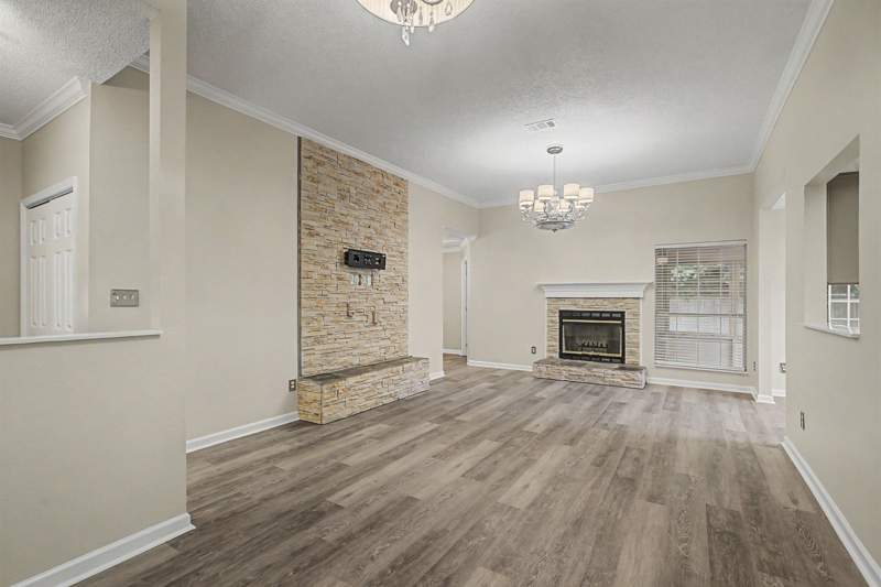 4 bedroom Detached at 1850 Newman Lane, The Glen At Golden Eagle, Tallahassee — photo 3