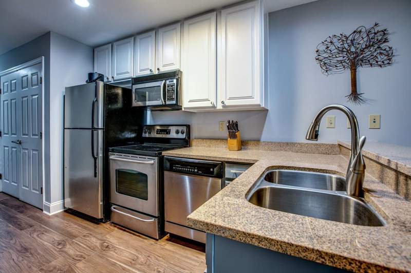1 bedroom Condominium at 215 W College Avenue Unit 711, Tallahassee Center, Tallahassee — photo 2