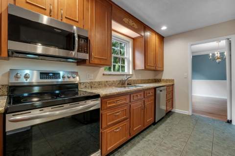 3916 Leane Drive, Tallahassee FL - photo 6 of 46