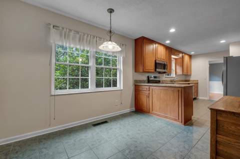 3916 Leane Drive, Tallahassee FL - photo 8 of 46