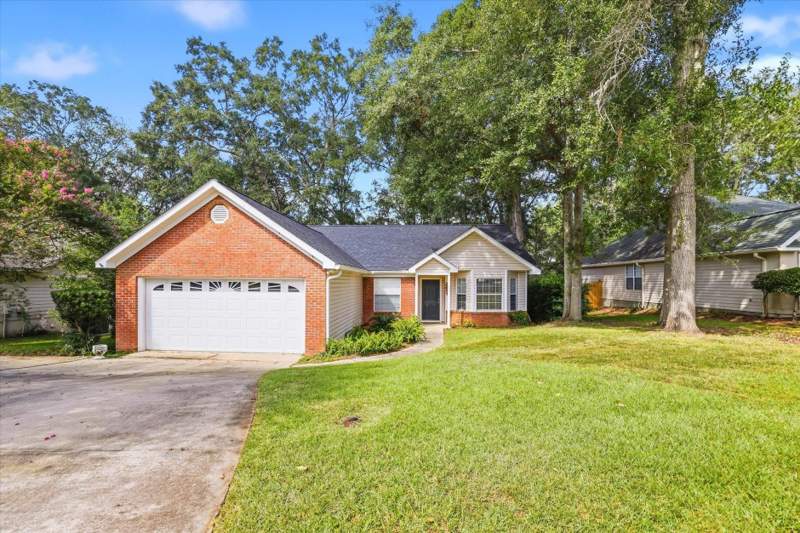 3 bedroom Detached at 5700 Emma Lane, Countryside At Benjamins, Tallahassee — photo 3