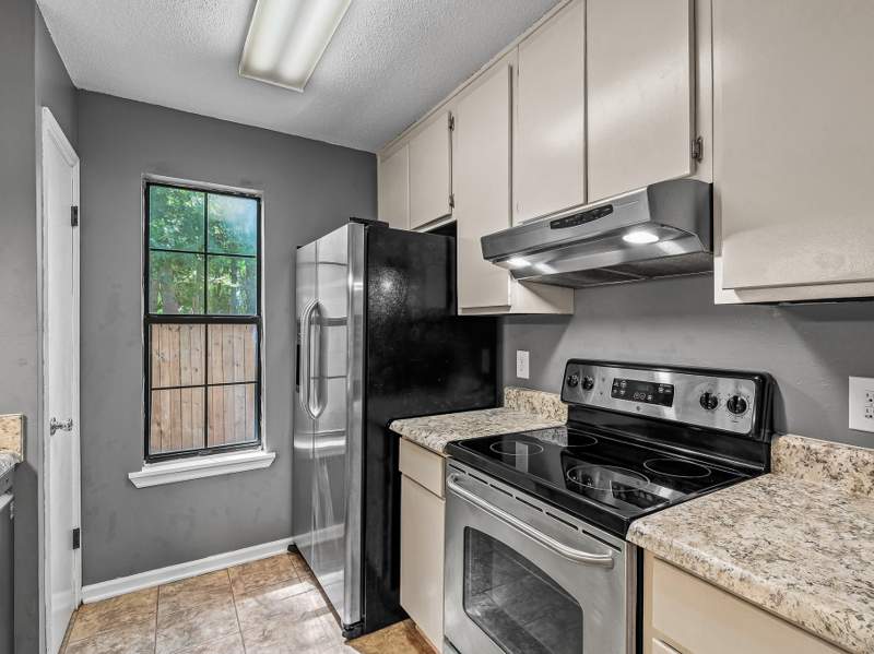 2 bedroom Townhouse at 1817 Meriadoc Road, Tharpe Street Village, Tallahassee — photo 5