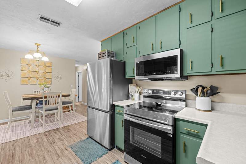 3 bedroom Detached at 8113 Holly Ridge Trail, Killearn Lakes Plantation, Tallahassee — photo 4