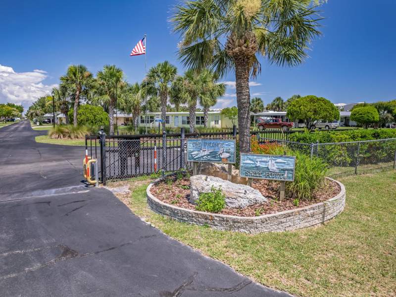 3 bedroom ManufacturedHome at 55 Connie Drive, Paradise Village Shell Point, Crawfordville — photo 4