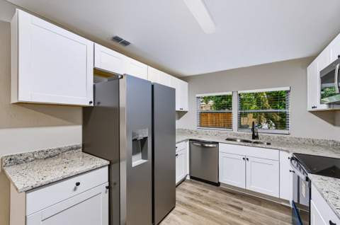 2128 Oxford Road, Tallahassee FL - photo 10 of 35