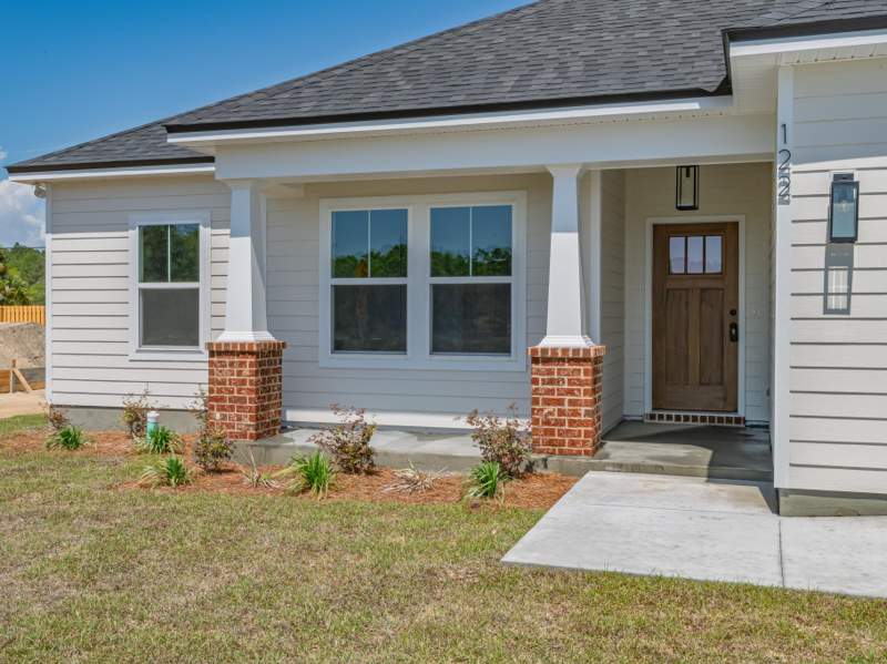 3 bedroom Detached at 122 Divine Loop, Pleasant Ridge, Crawfordville — photo 2