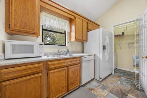 1480 Twin Lakes Circle, Tallahassee FL - photo 12 of 29