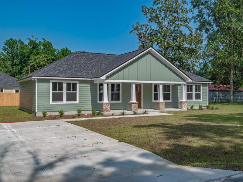 4 bedroom Detached at 8 Crestwood Drive, Crestwood, Crawfordville — photo 2