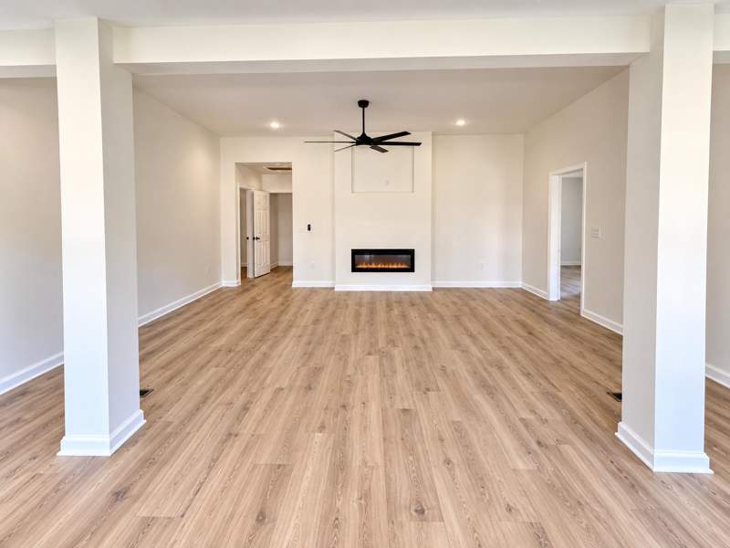 4 bedroom Detached at 1015 S Jefferson Street, Historic District, Monticello — photo 3