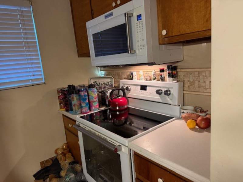 2 bedroom Townhouse at 260 Whetherbine Way, Breckenridge On Park, Tallahassee — photo 2