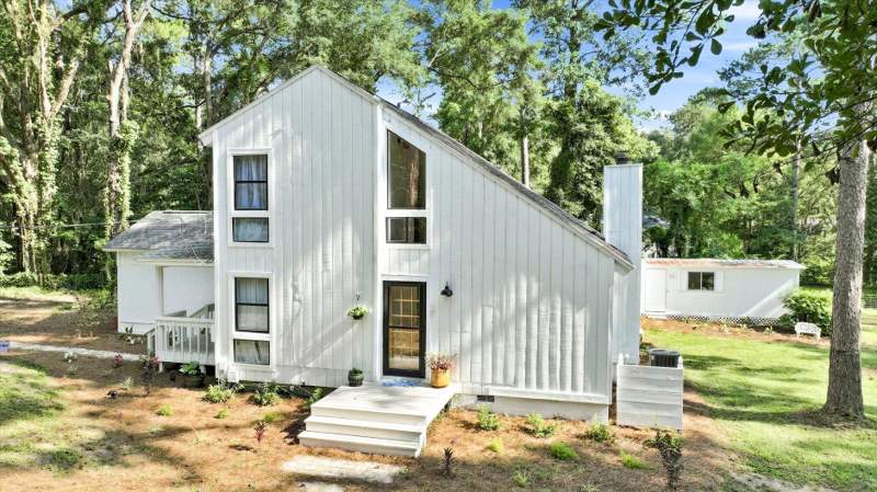 4 bedroom Detached at 4352 Charles Samuel Drive, Tallahassee, Tallahassee — photo 3