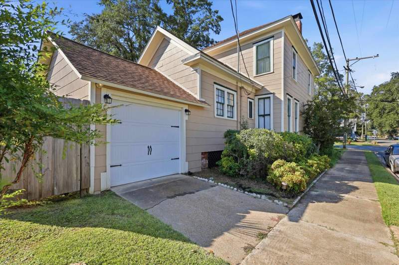 3 bedroom Detached at 237 E Washington Street, Historic Quincy, Quincy — photo 4