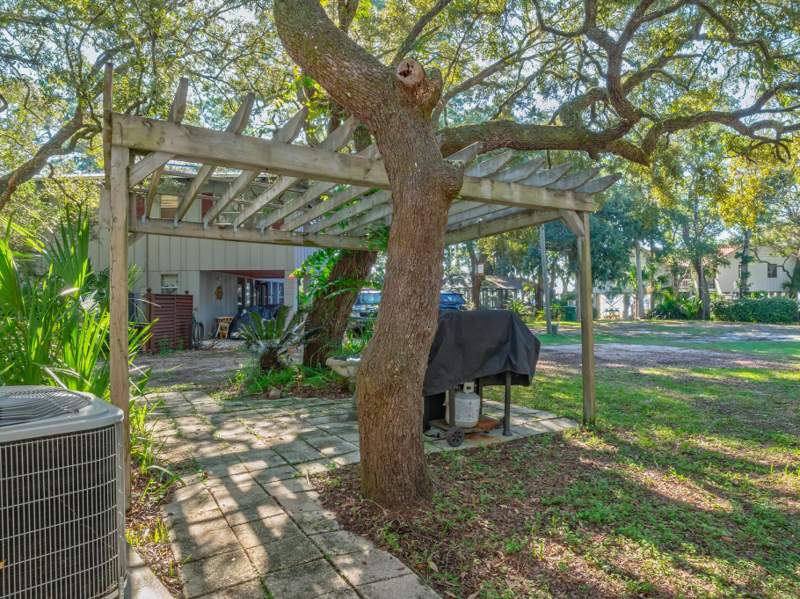 3 bedroom Detached at 2239 Surf Road, Bayshore-Mcmillian, Panacea — photo 5