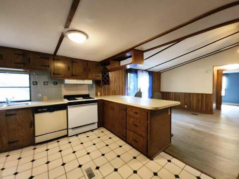 2168 Massachusetts Avenue, Carrabelle FL - photo 10 of 45
