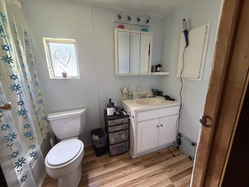 2 bedroom ManufacturedHome at 33 Klamath Street, Wakulla Gardens, Crawfordville — photo 5